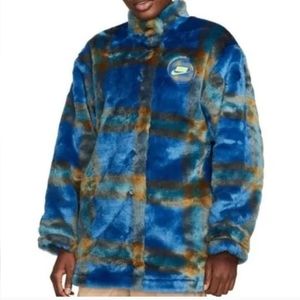 NWT Women's OVERSIZED size XS Nike Faux Fur Jacket